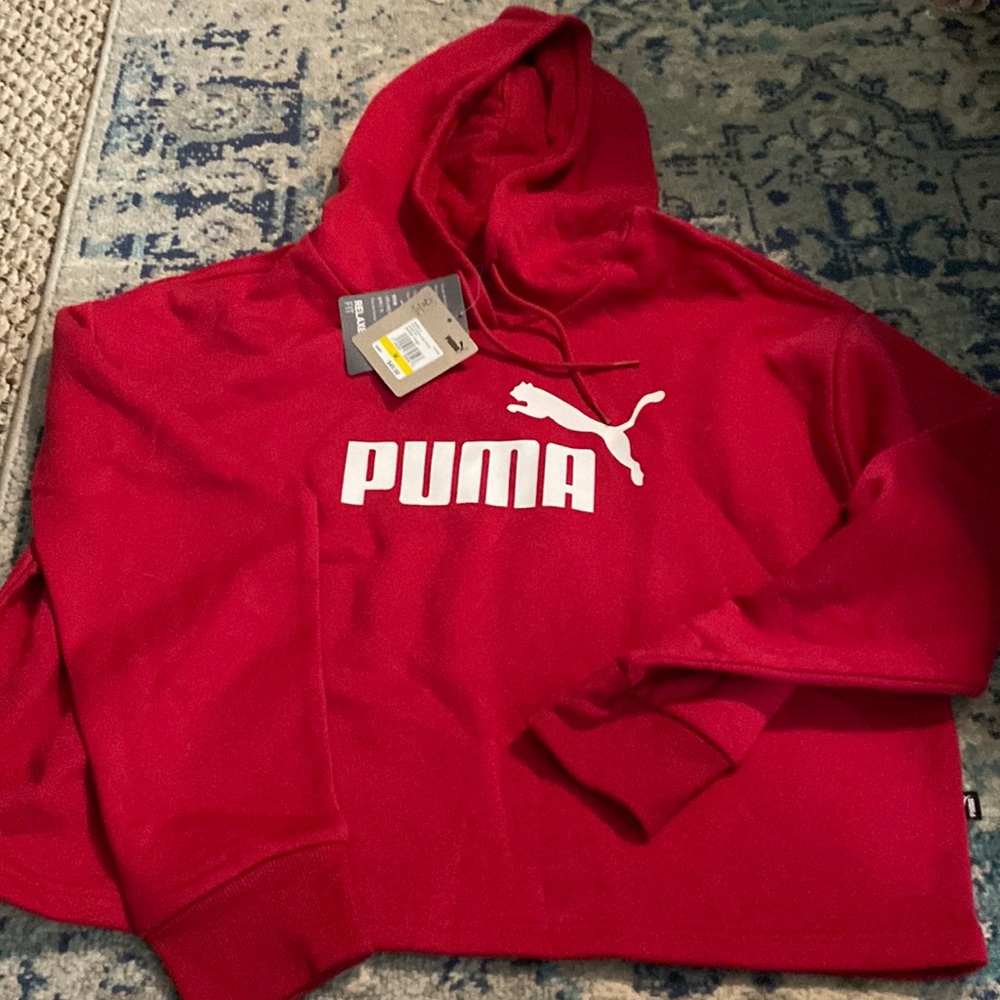 Puma cropped red size medium hooded sweatshirt. Relaxed fit